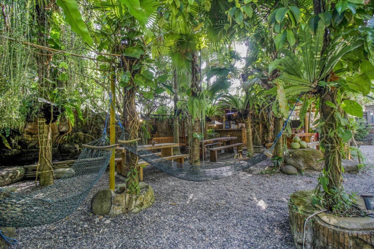 Hotel The Galuh Pekutatan Pulukan Exterior foto